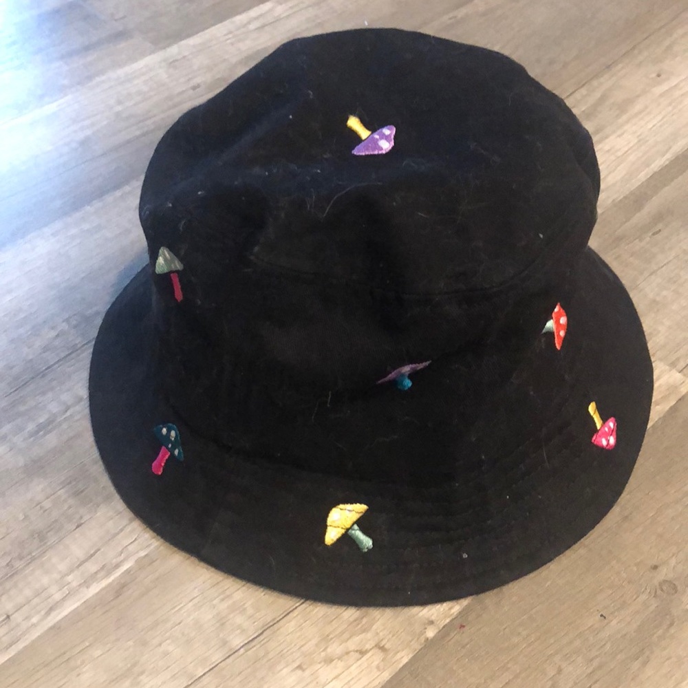 Mushroom bucket hat